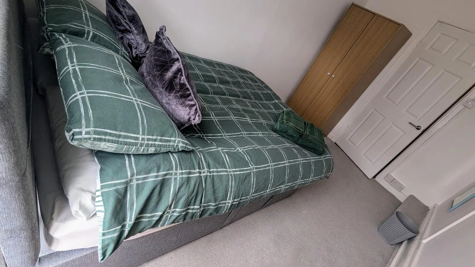 Boho Bliss Apartment Swansea United Kingdom