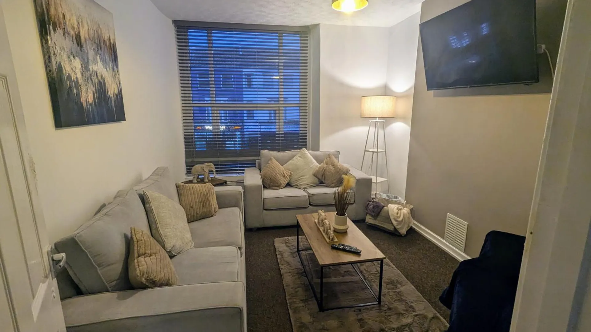 Boho Bliss Apartment Swansea
